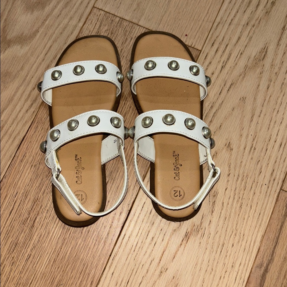 Sandals - Picture 2 of 5